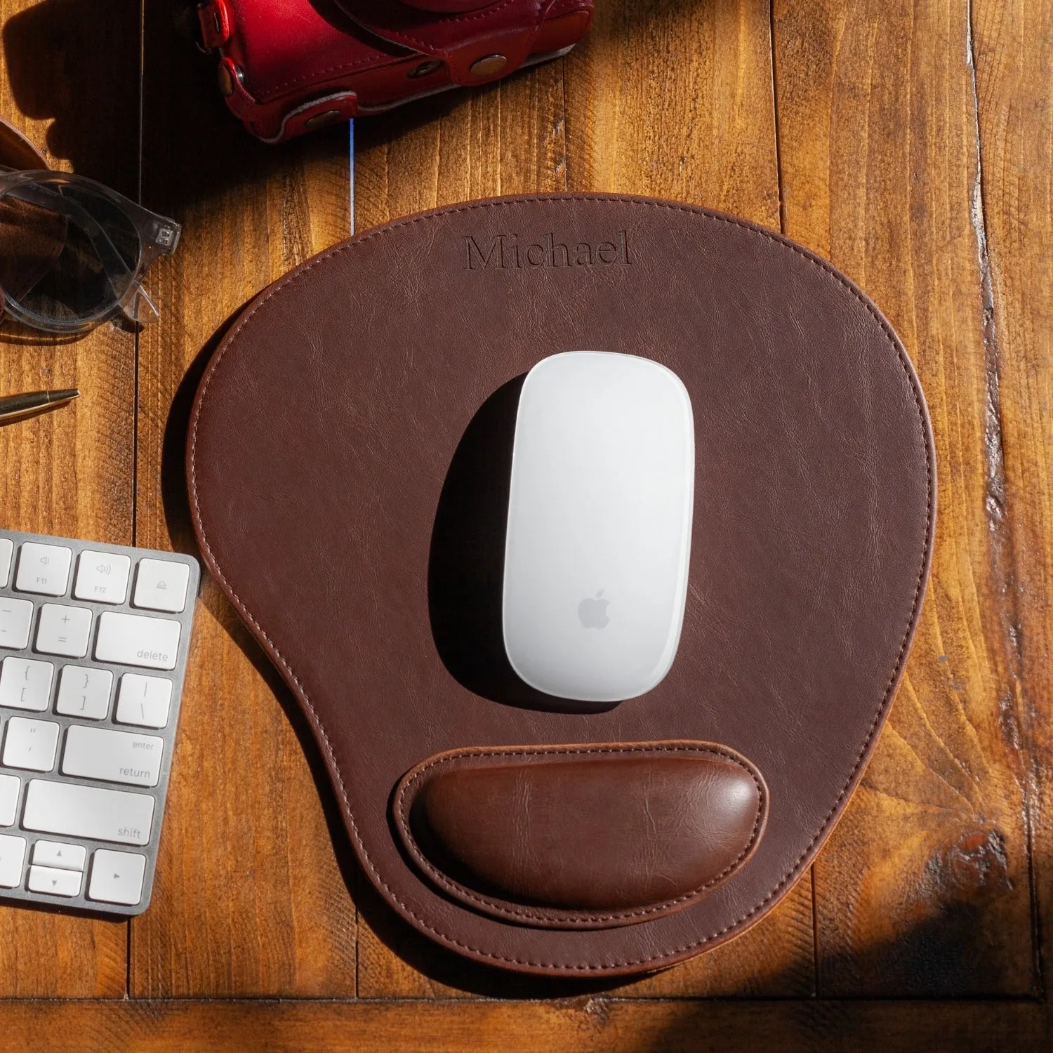 Londo Leather Oval Mouse Pad with Wrist Rest