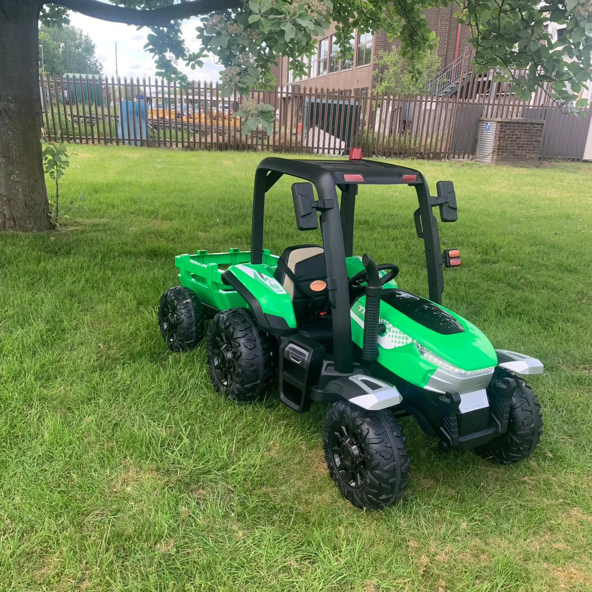 RiiRoo 24V Tractor With Trailer