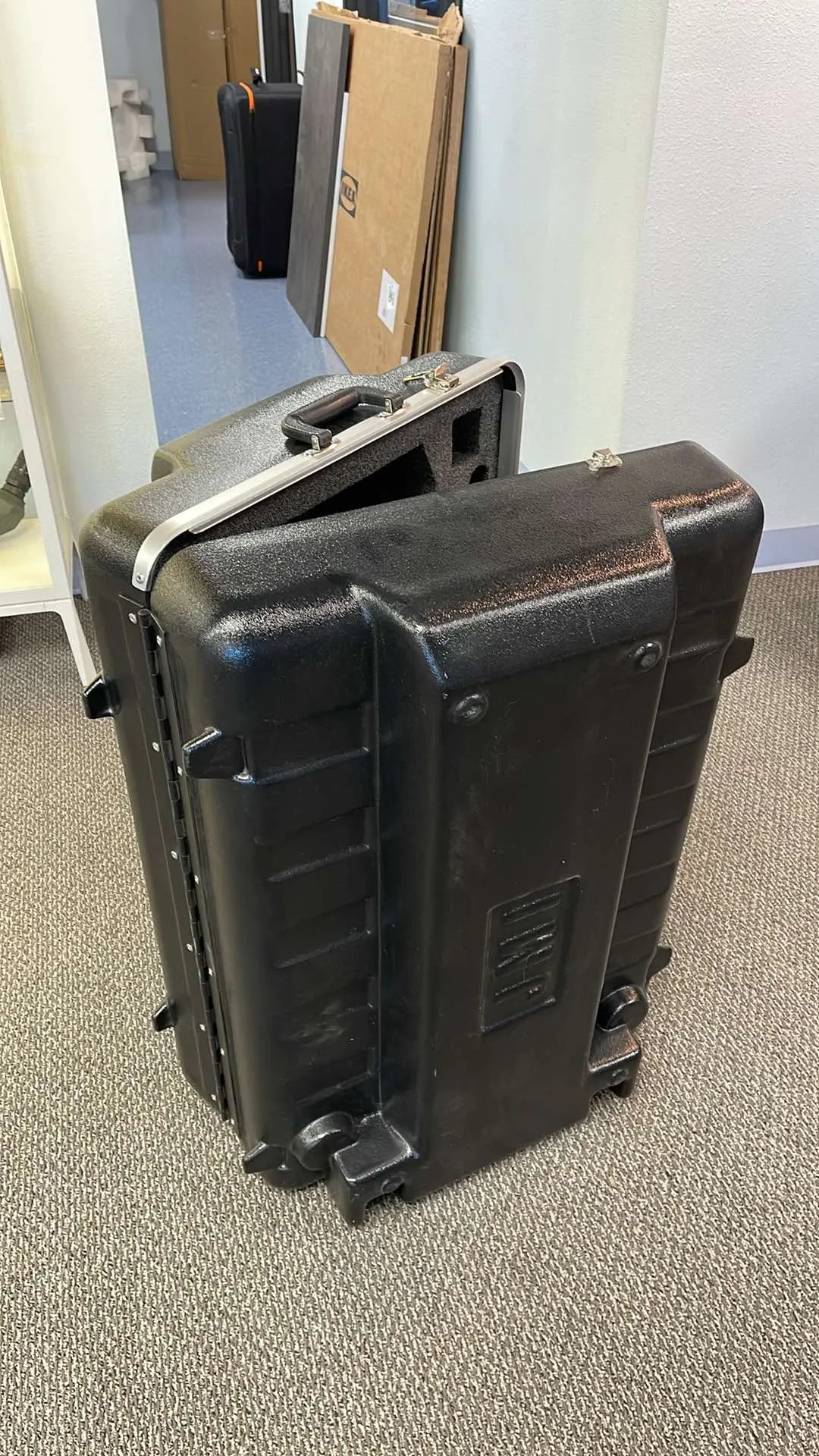 Used JMI Wheeled Hard-Sided Case for CPC 1100 OTA